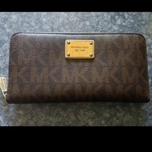 Michael Kors wallet